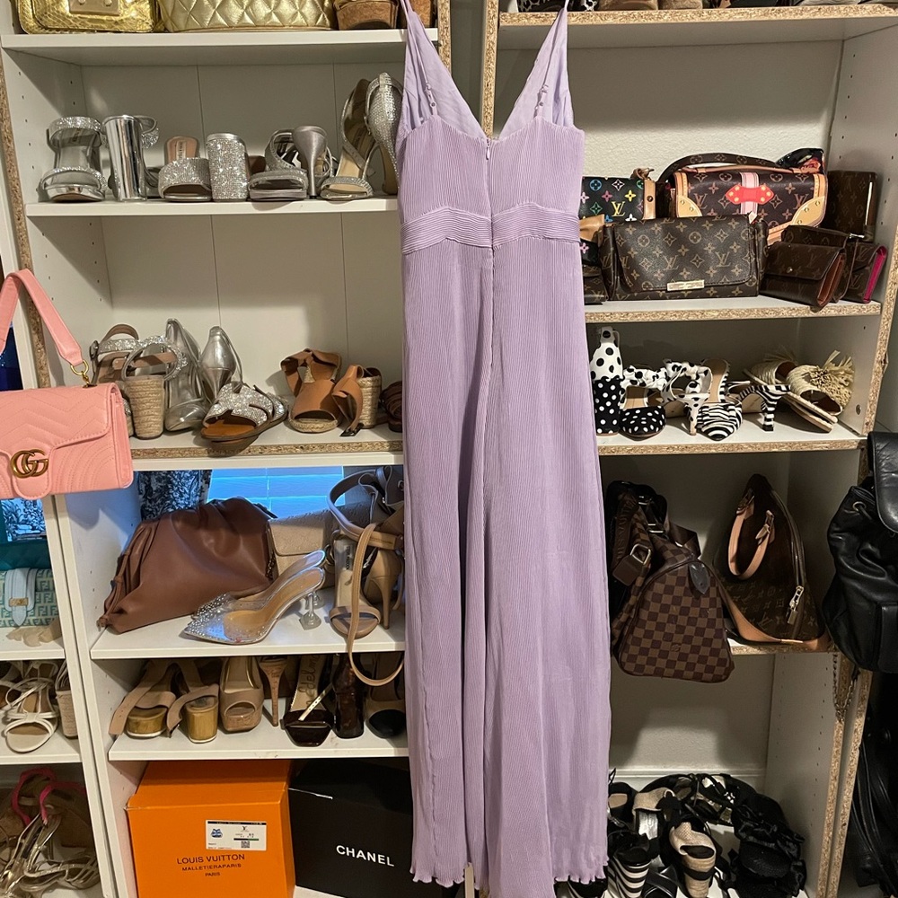 NWOT Revolve ASTR Plisse lilac jumpsuit - Picture 6 of 8